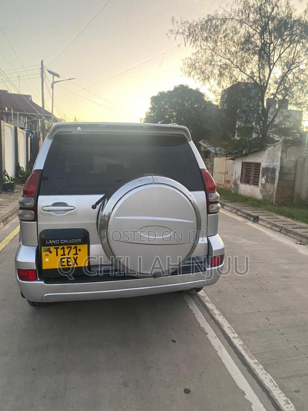 Toyota Land Cruiser Prado 2005 Silver