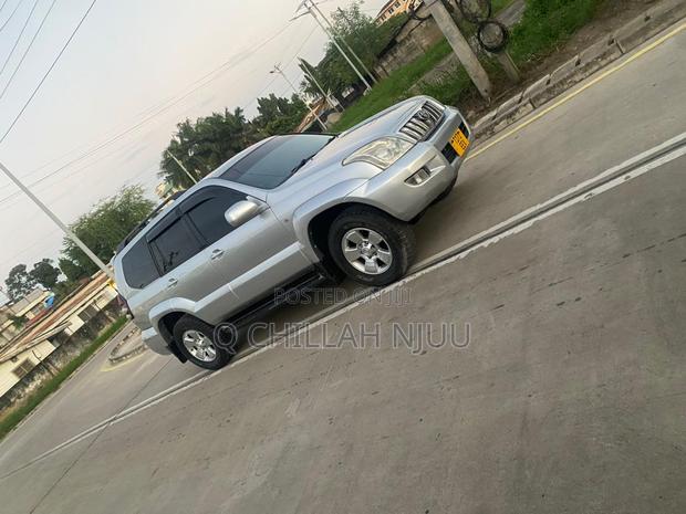 Toyota Land Cruiser Prado 2005 Silver