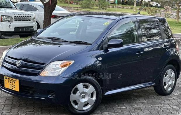 Toyota IST 2006 Blue