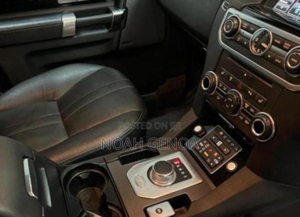 Land Rover Discovery 2013 Silver