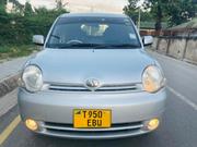 Toyota Sienta 2004 Silver for sale