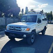 Toyota Land Cruiser 4.0 V6 GX 2011 White for sale