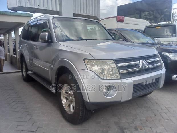 Mitsubishi Pajero 2007 Silver