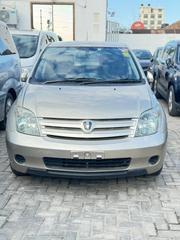 Toyota IST 2003 Gold for sale