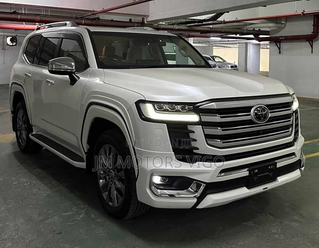 Toyota Land Cruiser 3.3 Diesel 4WD 2022 White