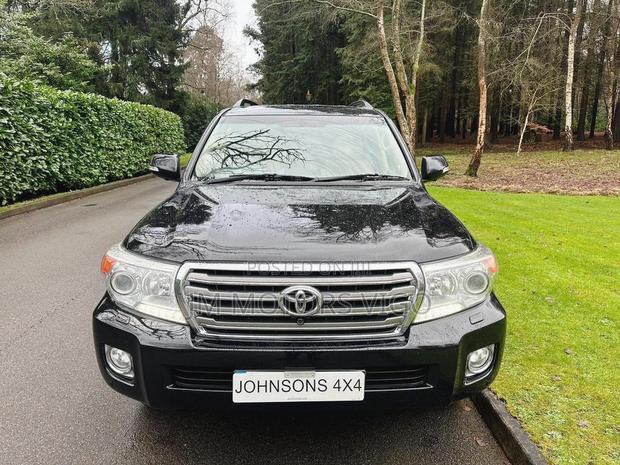 Toyota Land Cruiser 4.0 V6 GX-R 2012 Black