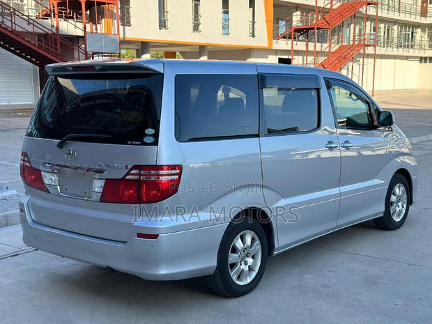 Toyota Alphard 2006 Silver