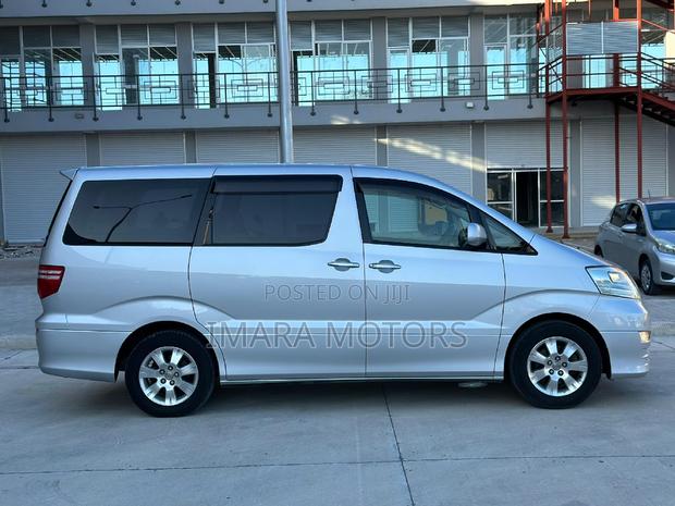 Toyota Alphard 2006 Silver