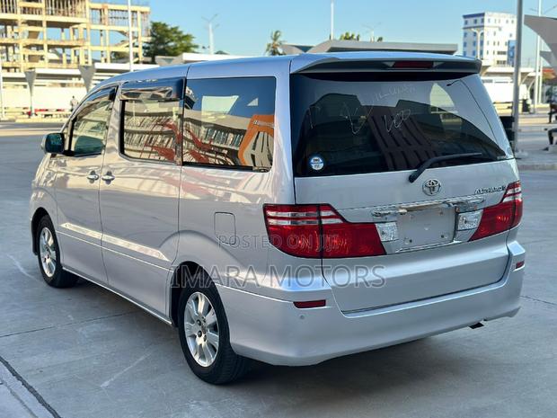 Toyota Alphard 2006 Silver