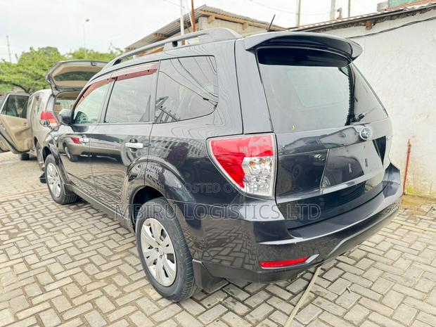 Subaru Forester 2010 Black