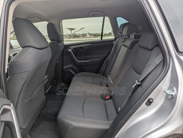 Toyota RAV4 2022 Gray