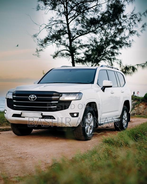Toyota Land Cruiser 3.3 Diesel 4WD 2022 White