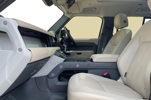 Land Rover Defender 2020 Gold