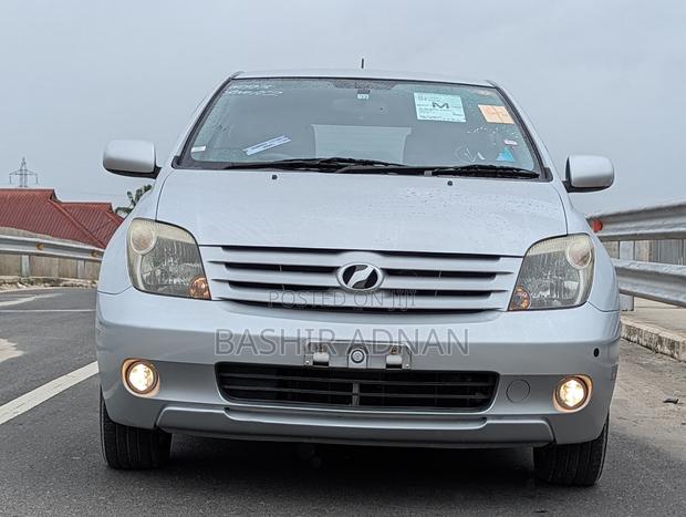 Toyota IST 2006 Silver