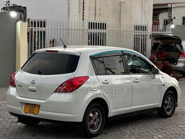 Nissan Tiida 2005 Pearl