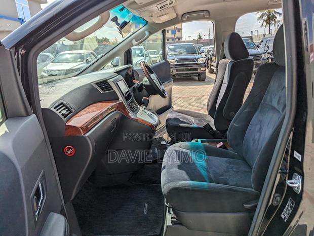 Toyota Alphard 2010 Black