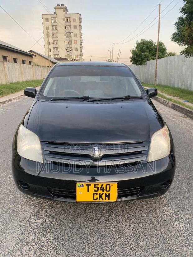 Toyota IST 2005 Black