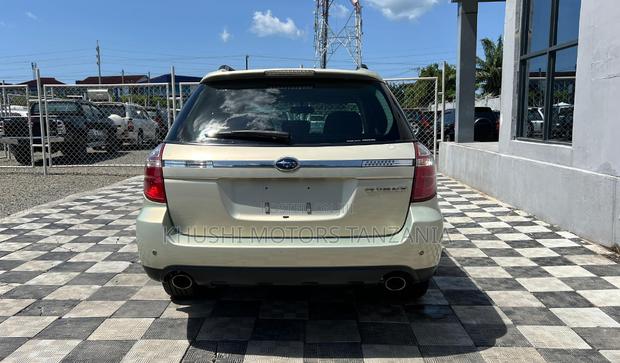 Subaru Outback 2008 Gold