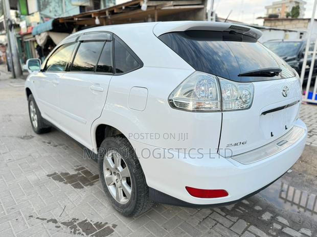 Toyota Harrier 2006 White