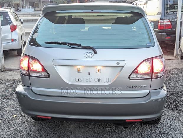 Toyota Harrier 2.4 16V 2001 Silver