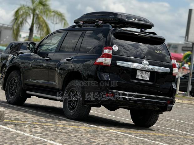 Toyota Land Cruiser Prado 2016 Black