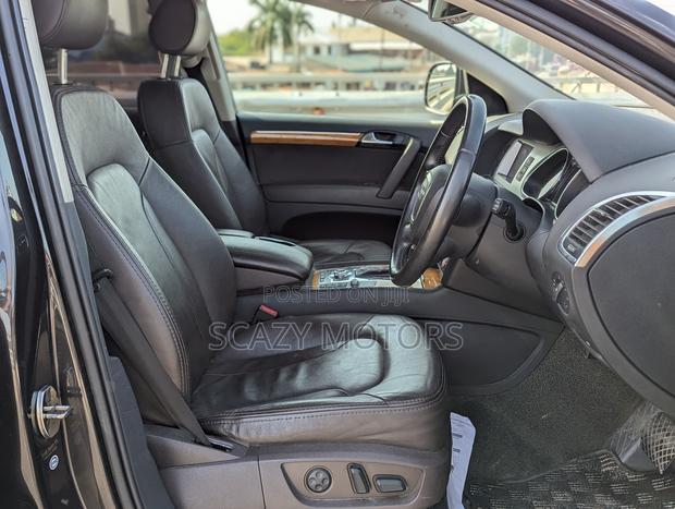 Audi Q7 2011 Black