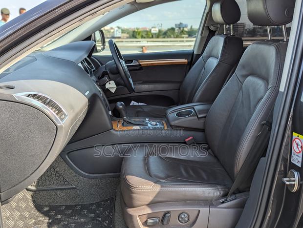 Audi Q7 2011 Black