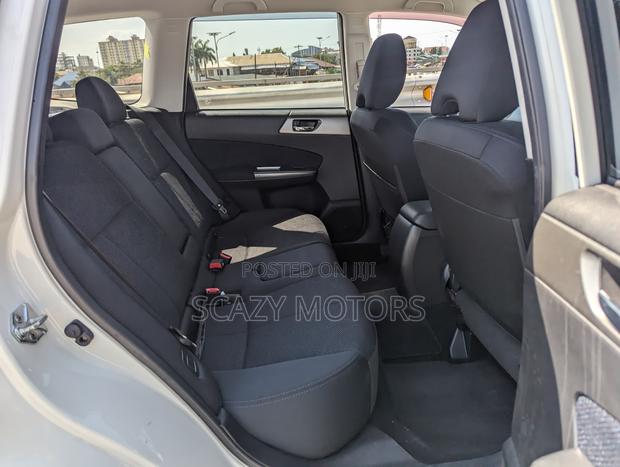 Subaru Forester 2011 Off white