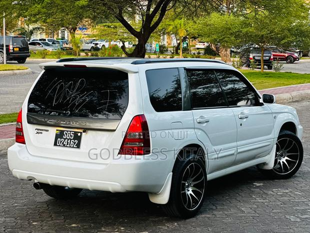 Subaru Forester 2004 White