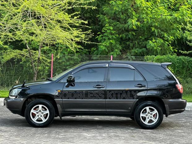 Toyota Harrier 2001 Black