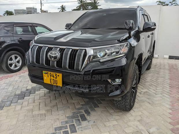 Toyota Land Cruiser Prado 2018 Black