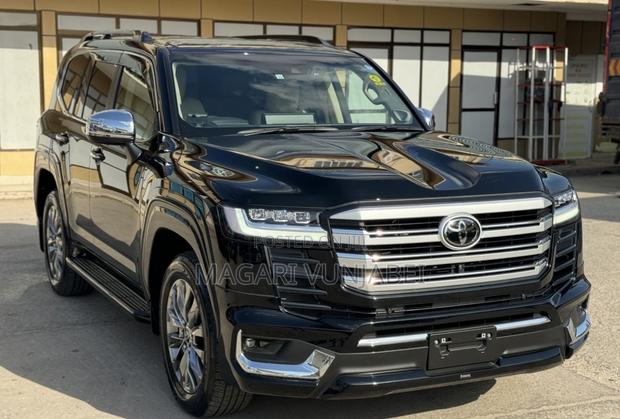 Toyota Land Cruiser 2022 Black