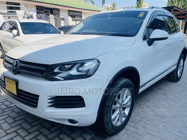 Volkswagen Touareg 2014 White
