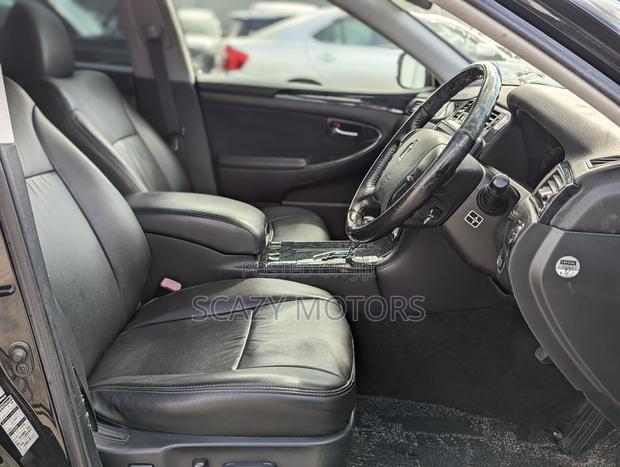 Toyota Crown 2004 Black