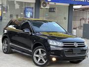 Volkswagen Touareg 2013 Black for sale