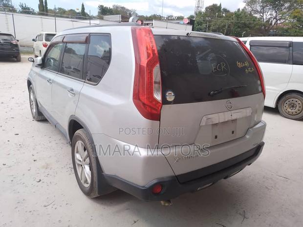 Nissan X-Trail 2010 Gray