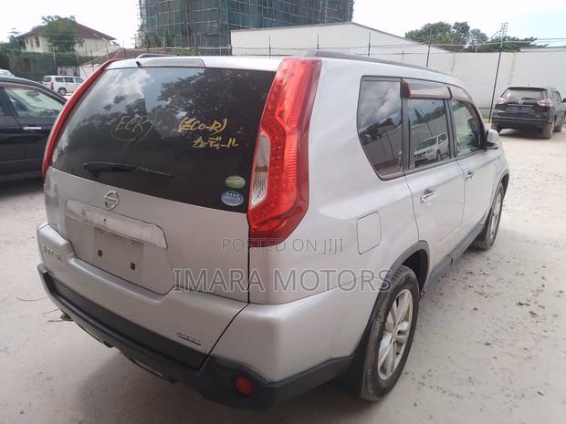 Nissan X-Trail 2010 Gray