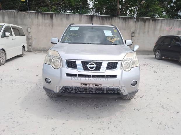 Nissan X-Trail 2010 Gray