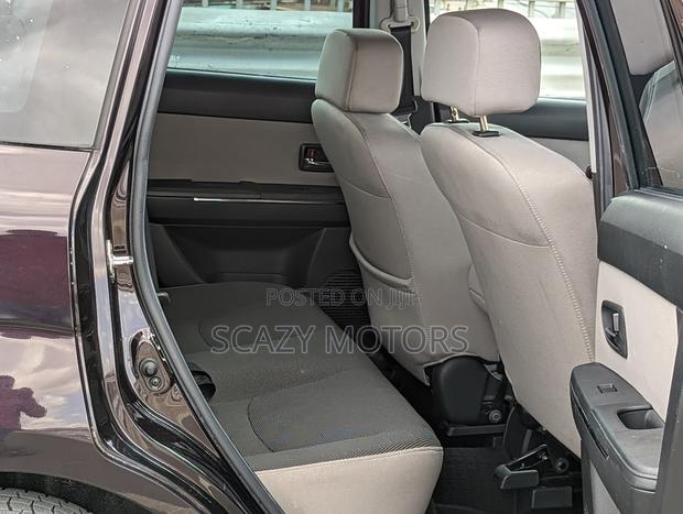 Mazda Verisa 2014