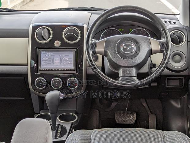 Mazda Verisa 2014