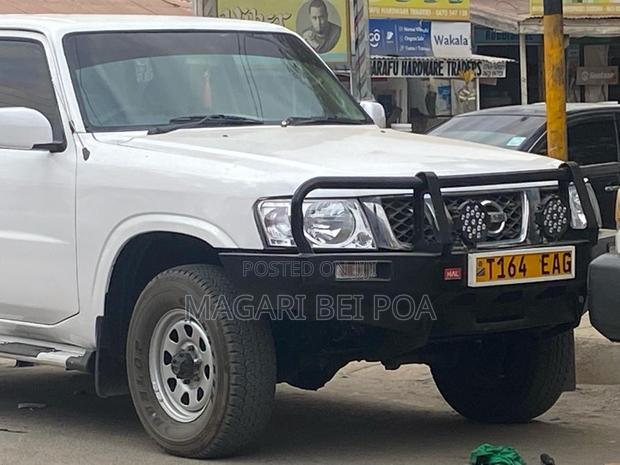 Nissan Patrol 2014 White