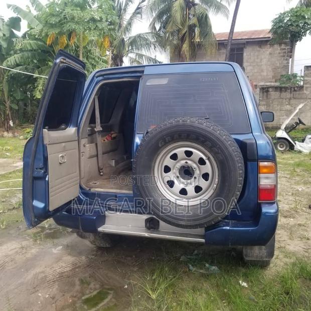 Nissan Patrol 2014 Blue