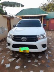 Toyota Hilux 2018 White for sale