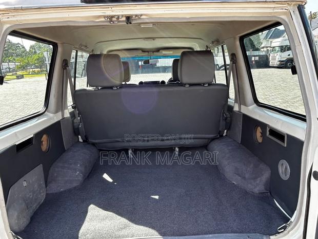 Toyota Land Cruiser 2010 White
