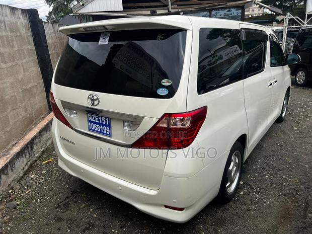 Toyota Alphard 2008 White