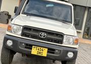Toyota Land Cruiser 2017 White for sale