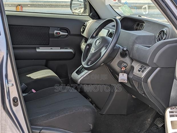 Toyota Corolla Rumion 2010 Gray