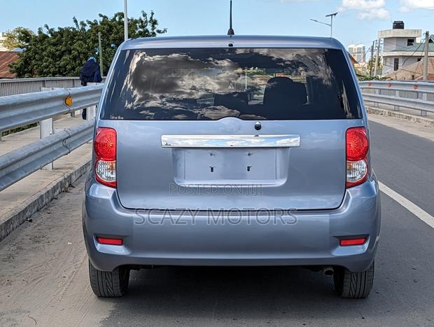 Toyota Corolla Rumion 2010 Gray