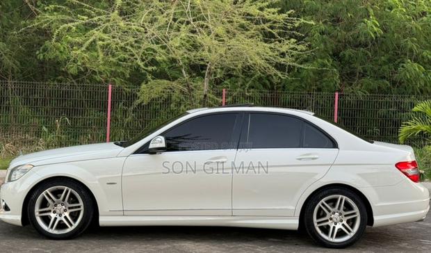 Mercedes-Benz C-Class 2008 Pearl