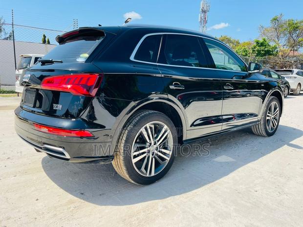 Audi Q5 2018 Black